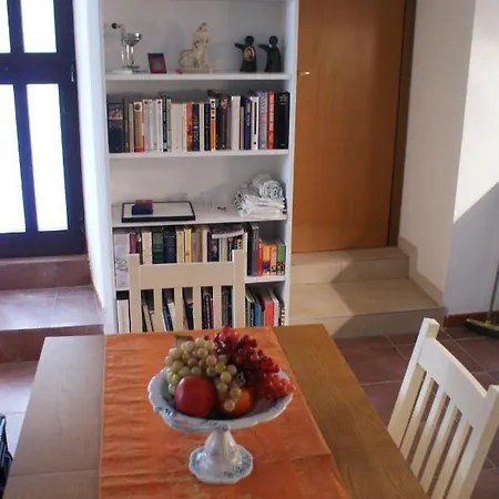 Holiday home Apricot House Roccascalegna