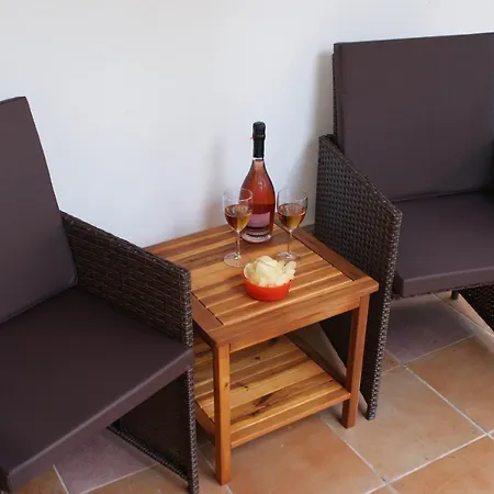Apricot House Roccascalegna